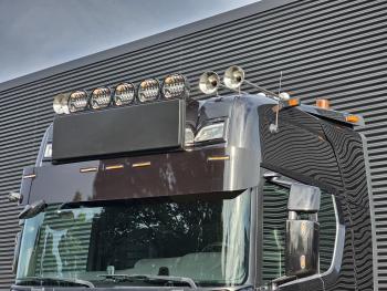 S520 V8 4x2 / FULL AIR / RETARDER / PARKING COOLER